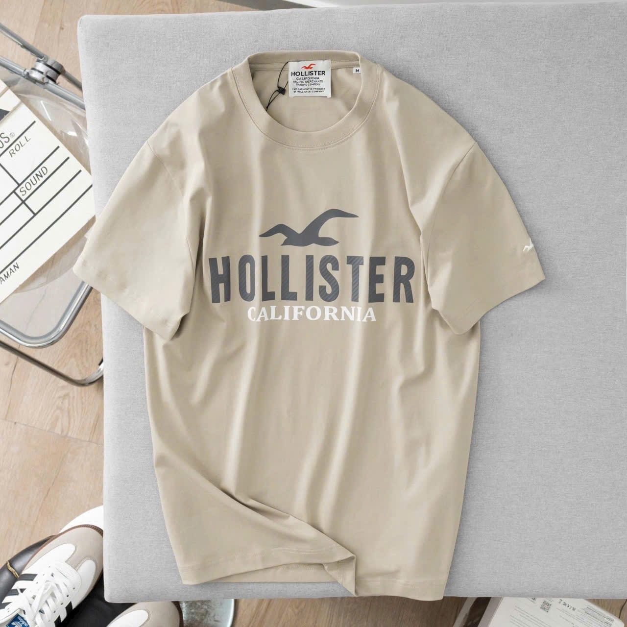 Holllister Relaxed Fit T Shirts
