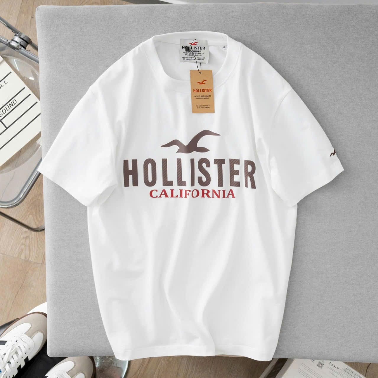 Holllister Relaxed Fit T Shirts